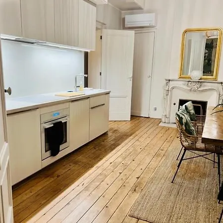 Apartment Grand Theatre